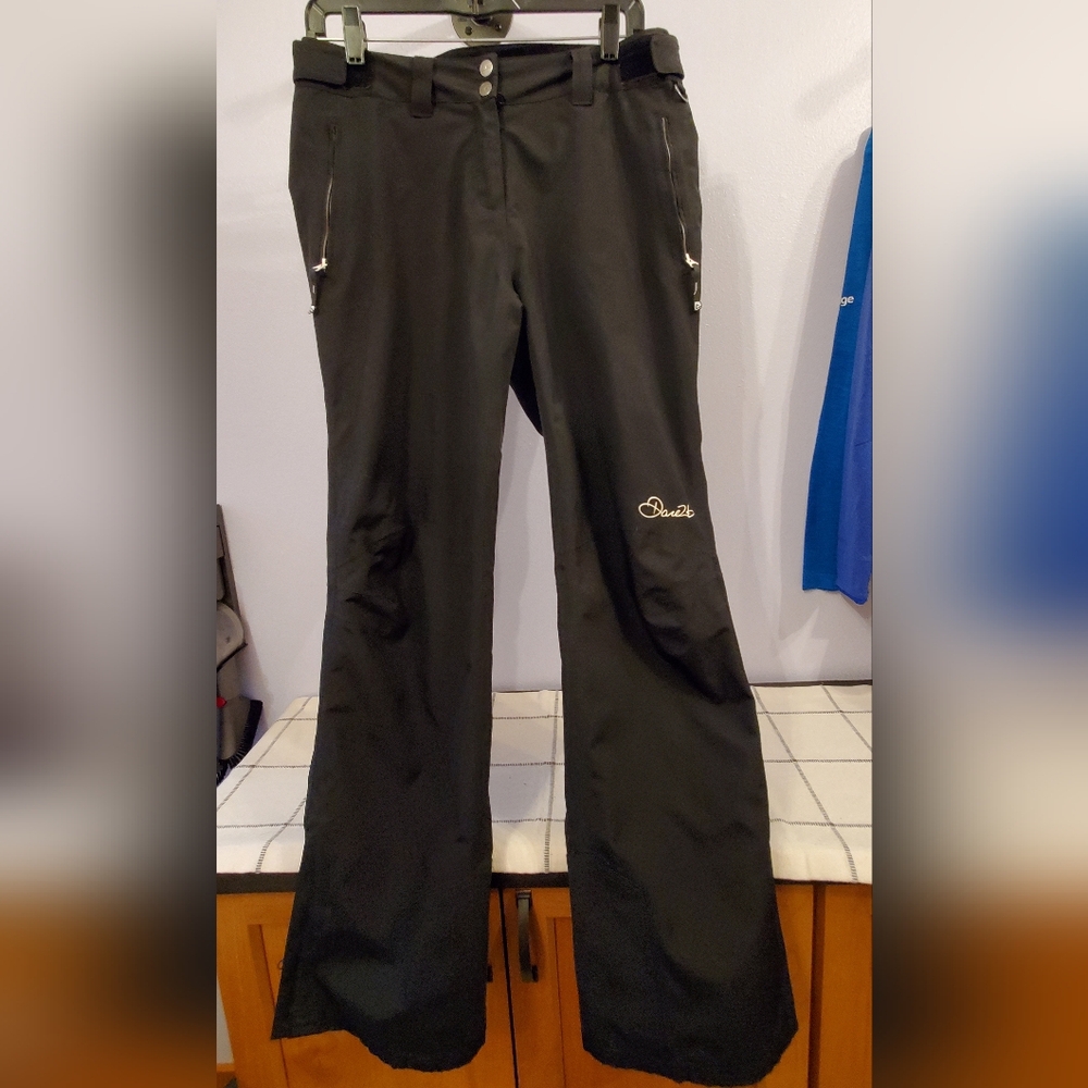 Dare2b Ared 20000 stretch ski pant. Women's size Lg 10. Like new without tags